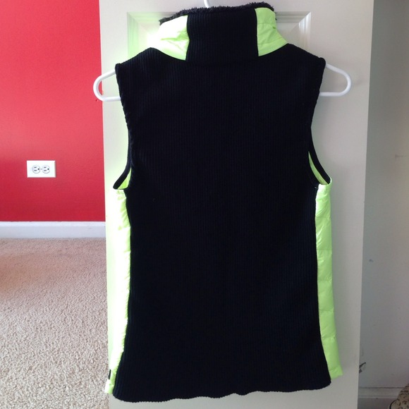 Calvin Klien vest - Picture 2 of 2