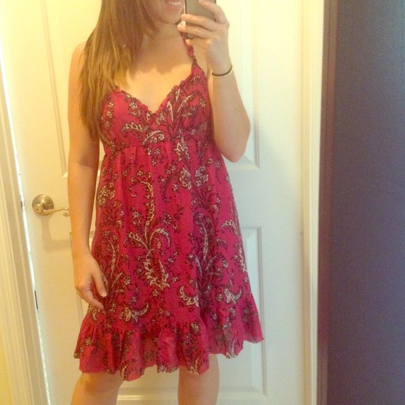 Sold! Gorgeous girly Fuscia Kensie dress!