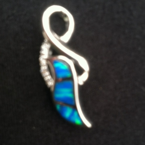 Sterling Silver Fire Opal Pendant 925 stamped - Picture 3 of 4