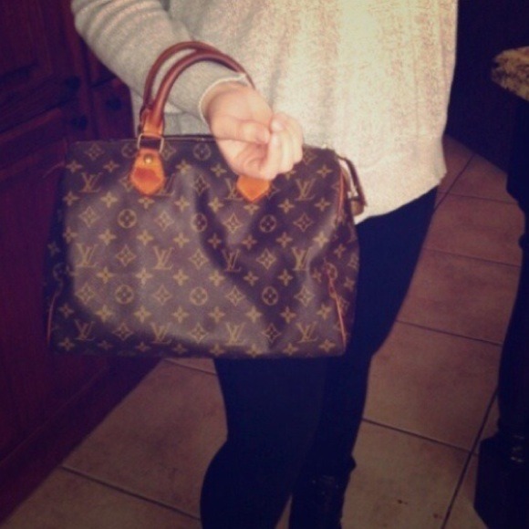 Louis Vuitton Handbags - 🎉only 333 2day 🎉Vintage authentic, Louis Vuitton