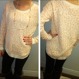 Peach/cream leopard sweater