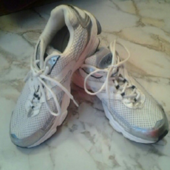 Ryka Ultima Run 2