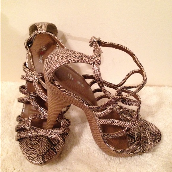 Snake Print Heels - Picture 2 of 4