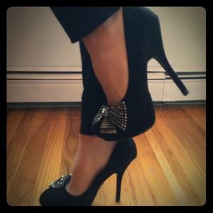Black heels with Rhinestone Bows