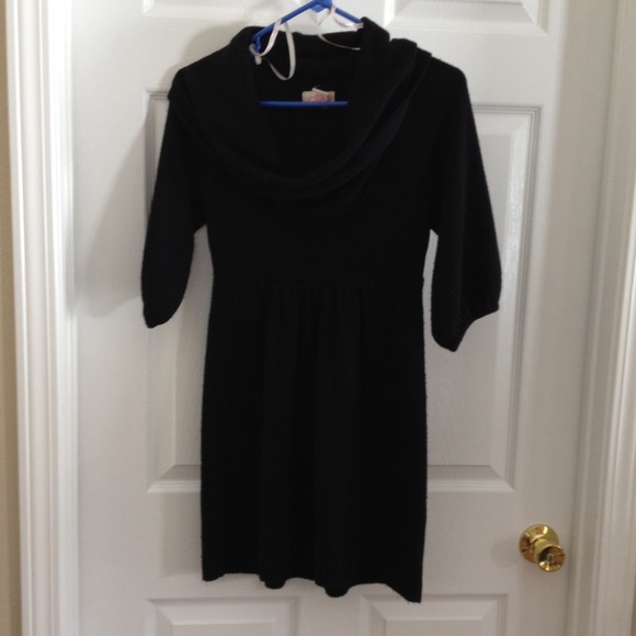(((TRADED IN BUNDLE))) Cowl neck tunic