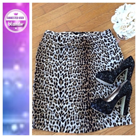 Larry Levine Dresses & Skirts - 🎉HOST PICK🎉 Larry Levine tiered leopard skirt