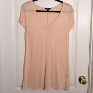 🎀SOLD🎀 GAP V-neck Shirt