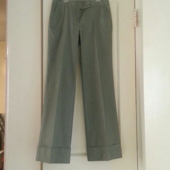 NICE GREEN KHAKI PANTS