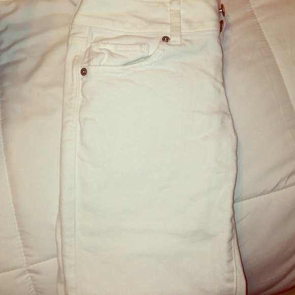 🎄CHRISTMAS SPECIAL🎄 Artist Crop jeans