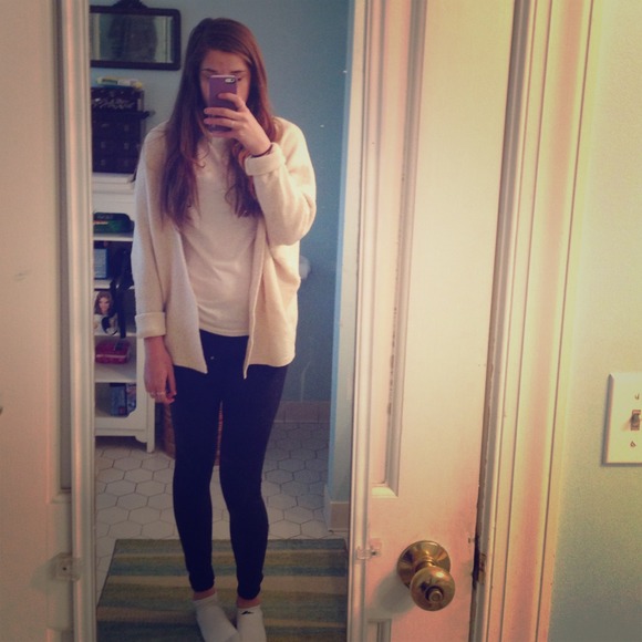 Brandy melville caroline cardigan