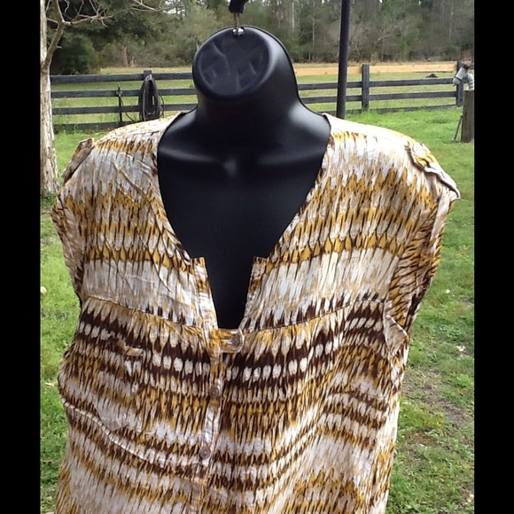 🌹🌹SALE - Apt. 9 Shirt 😃 - Picture 2 of 3