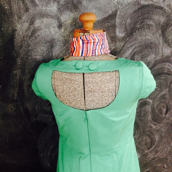 DONATED Sheath dress with back cut-out - Picture 4 of 4