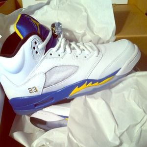 Air Jordan Retro 5 "Laney"