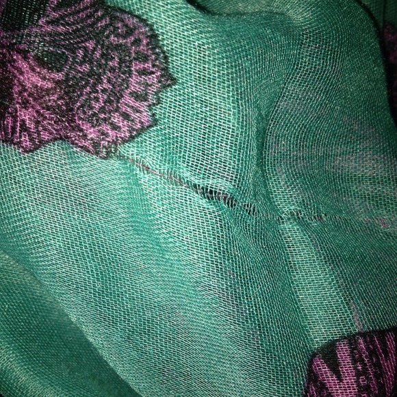 Turquoise/purple Skull Print Infinity Scarf - Picture 2 of 2