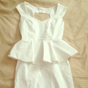 Gorgeous white dress!