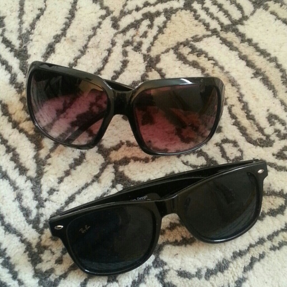 Sold Two sunglass bundle - Picture 1 of 4
