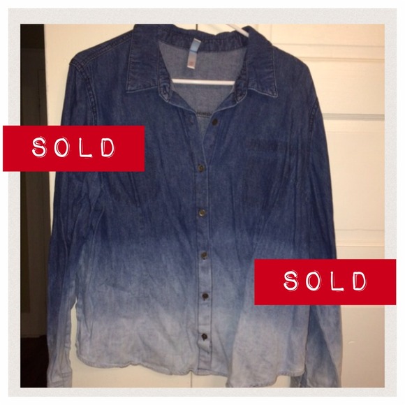 ***SOLD***Merona size XXL ombré chambray top