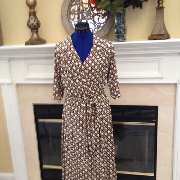 Classy faux wrap dress⬇REDUCED⬇