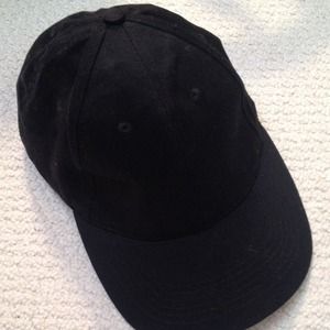 Black plain baseball cap!