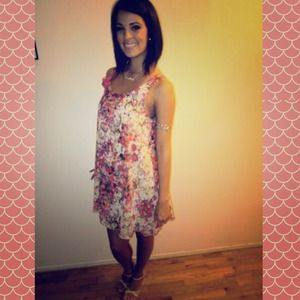 SOLD 🎉Millau Floral Dress