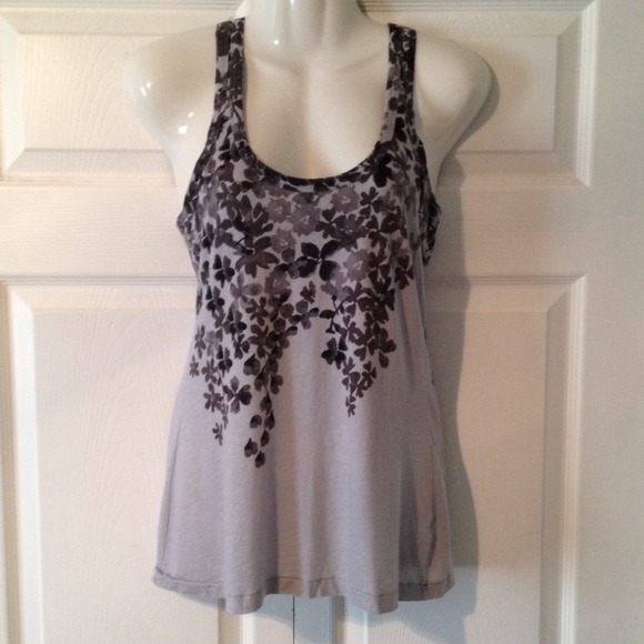 ❌SOLD on eBay❌ Old Navy Gray Floral Tank Top XS