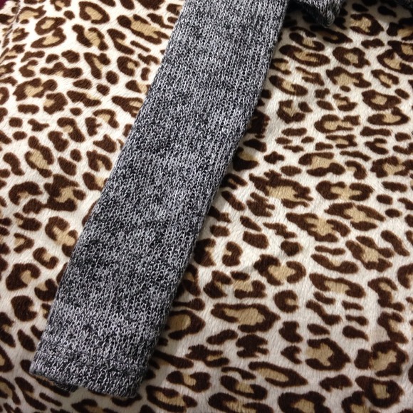 Grey Cropped Sweater - Picture 3 of 4