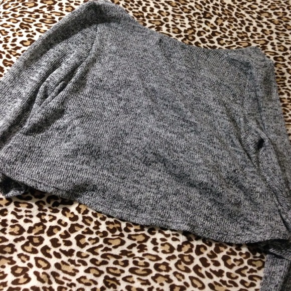 Grey Cropped Sweater - Picture 4 of 4