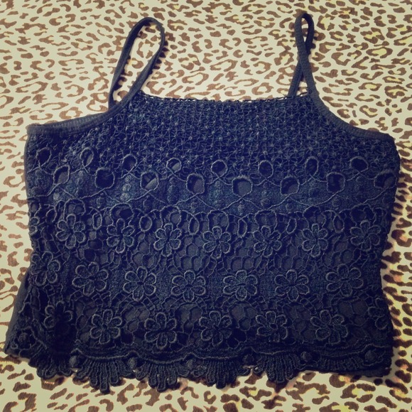 Lace Floral Crop Top - Black - Picture 1 of 2