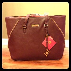 Adrienne vittadini new laptop bag