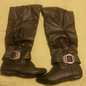 Black boots