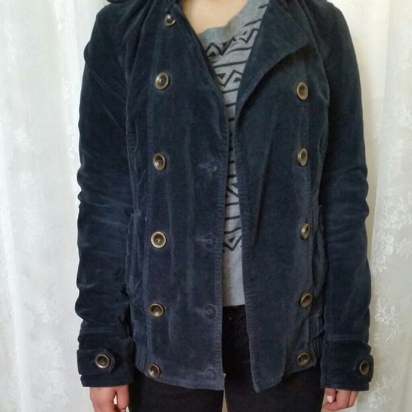 Peacoat - Picture 2 of 3