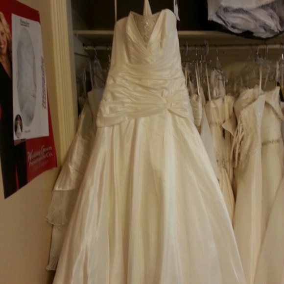 Allure wedding dress