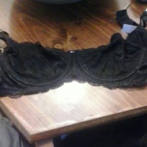 Fredericks Of Hollwood SEXY bra!