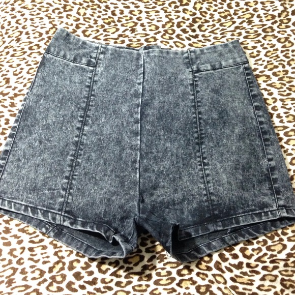 JinxLA Acid Wash High Waisted Shorts - Picture 1 of 2