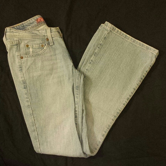 🔥🔥Levi's Bootcut Jeans🔥🔥