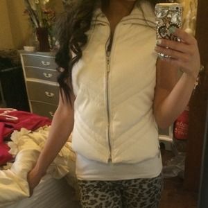 Small white bebe vest