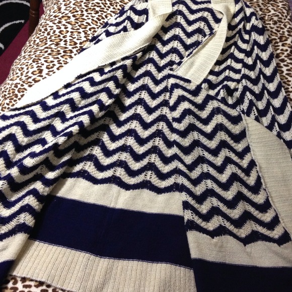 Flowy Cardigan - Picture 4 of 4