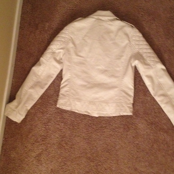 White leather jacket - Picture 2 of 2