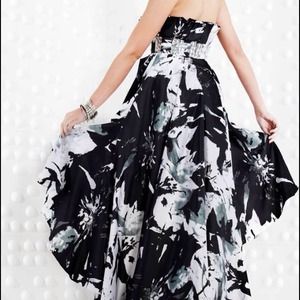 Size 4 riva high low prom dress unaltered