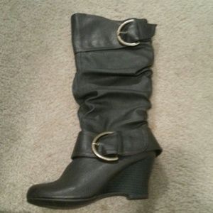 High heel boots