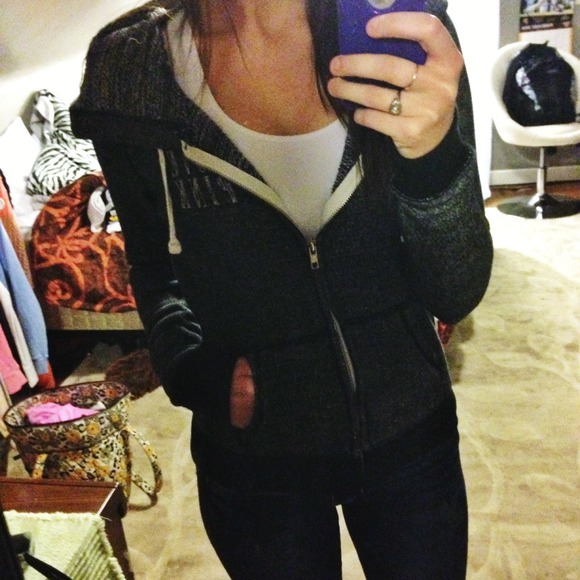 XS Victoria's Secret PINK black hoodie 😊
