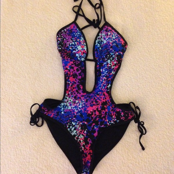 Bathing suit 👙