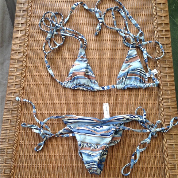 NWOT Frankie's Bikinis top and bottom