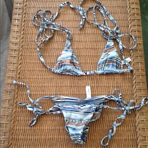NWOT Frankie's Bikinis top and bottom