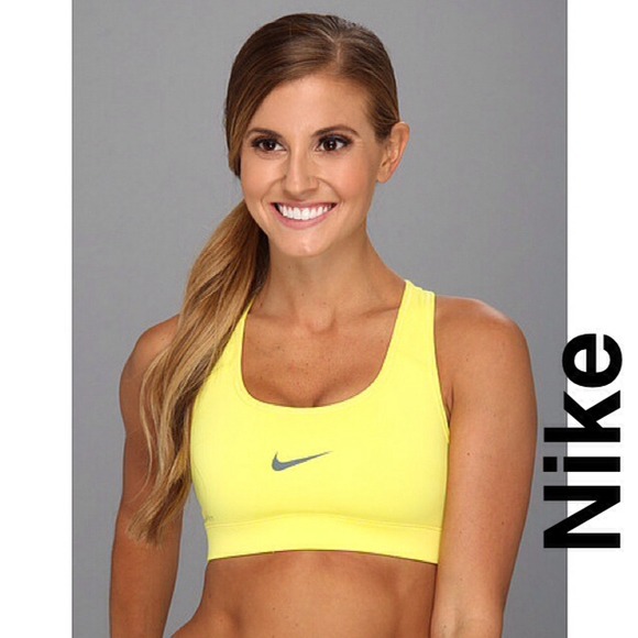 🔴Sold in bundle🔴 Nike yellow sports bra