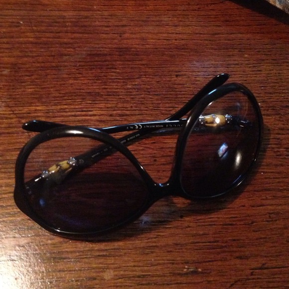100% black authentic Gucci sunglasses with bamboo - Picture 1 of 4