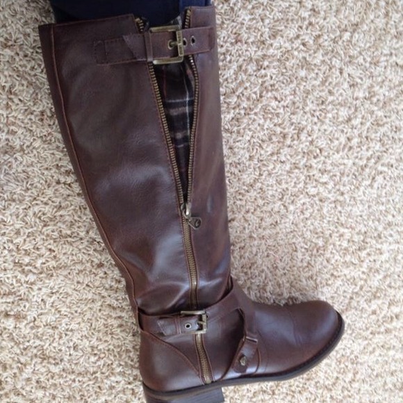 Guess boots