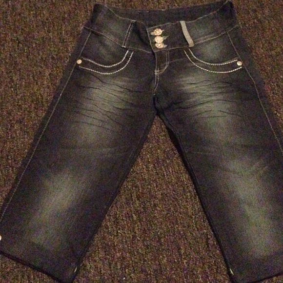 Colombian capris, lift butt 😉😍