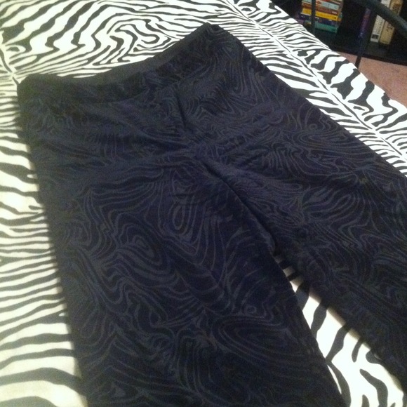 🎉🍾🎉Express Black Velvet Zebra Print Pants