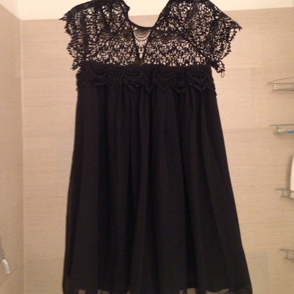 LF black chiffon dress - Picture 2 of 4